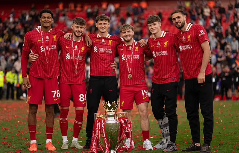 九游娱乐-邮报：药厂在讨论将球员加入维尔茨交易，他们欣赏宽萨和埃利奥特