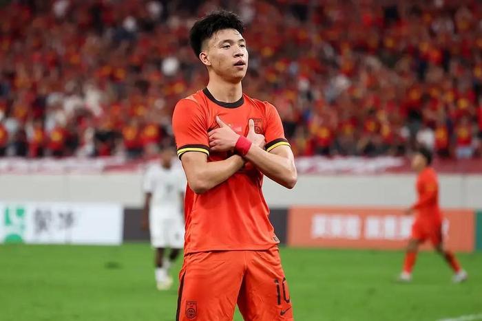 九游APP-怪不得国足三任主帅都不招47场29球射手王，大赛成软脚虾