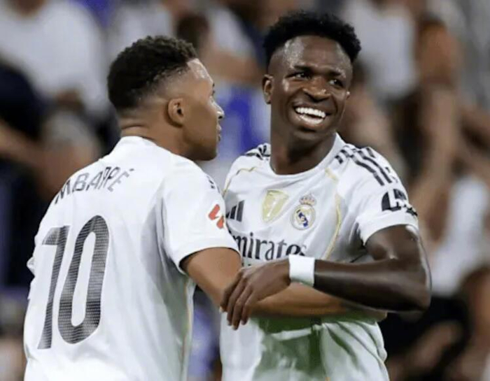 皇马冬窗不引援专注续约维尼修斯|塞尔电台|电台|塞尔|阿韦洛亚|西班牙_新浪体育_新浪新闻